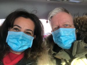 Il Dott. Piacentini con la moglie. L'uso della mascherina è fondamentale - coronavirus