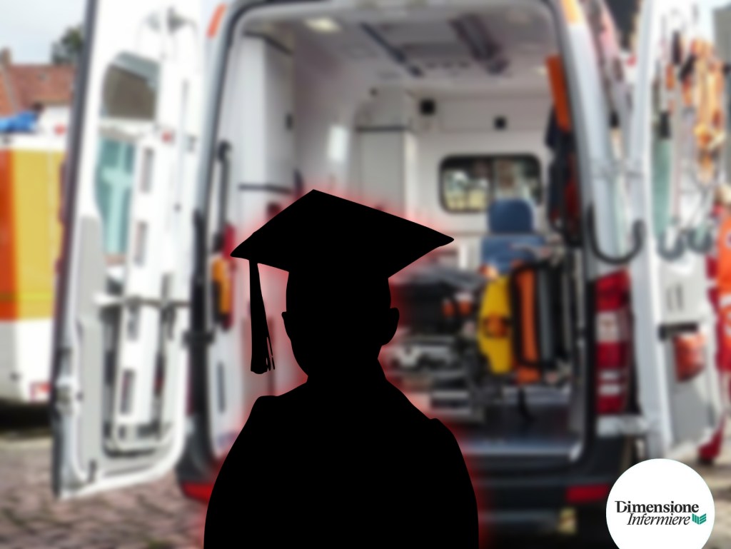 Ambulanza a sirene spiegate per festeggiare infermiere neolaureato, è polemica 1 AddText 05 01 06.48.33