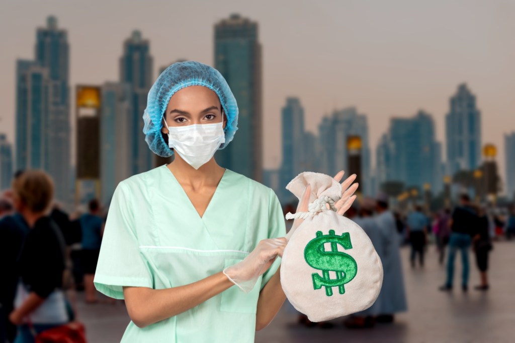 Infermieri italiani in Arabia Saudita: stipendi d'oro e benefit impensabili 1 AddText 08 18 03.31.28